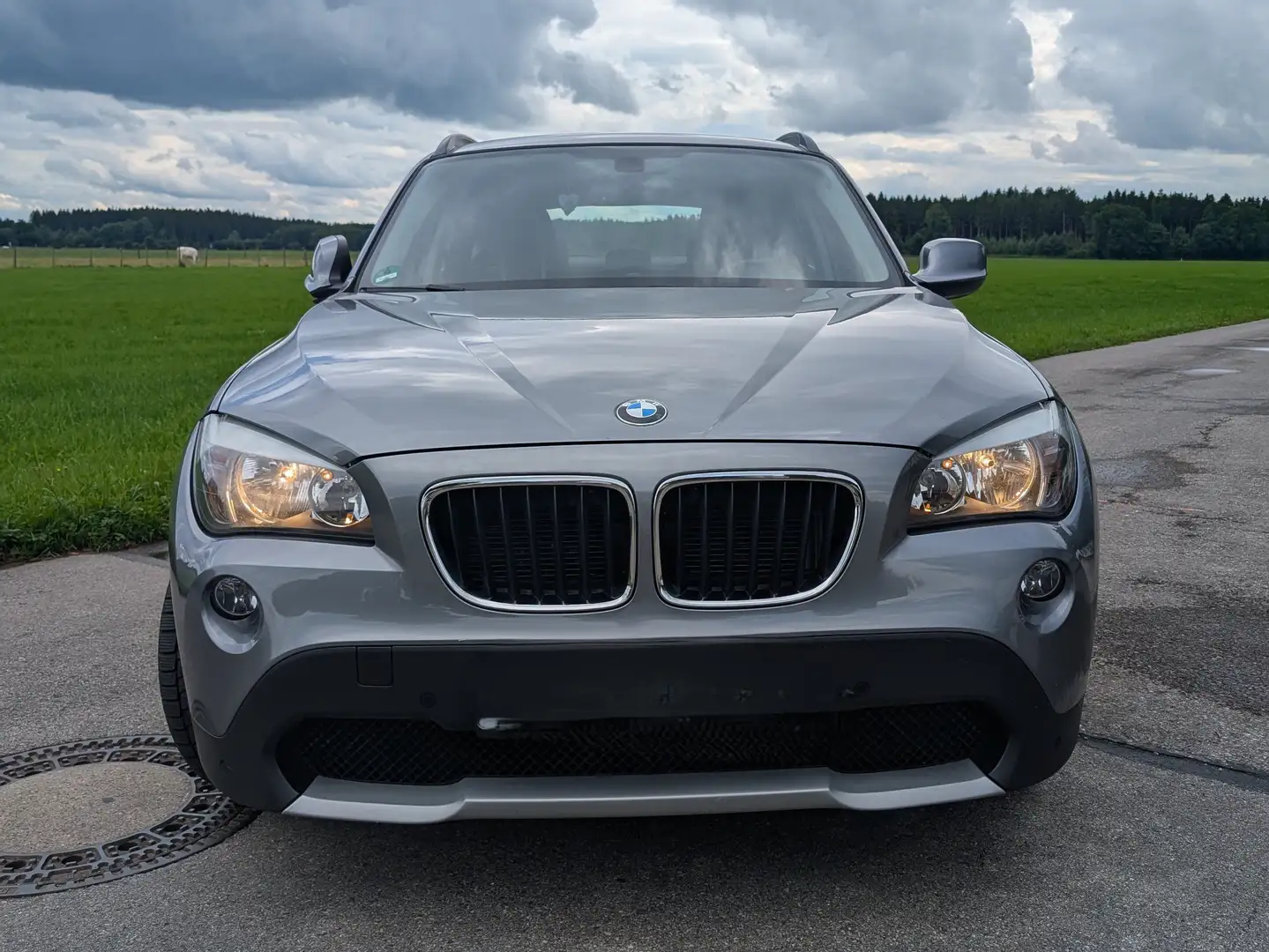 BMW X1 X1 sDrive20d Grau - 1