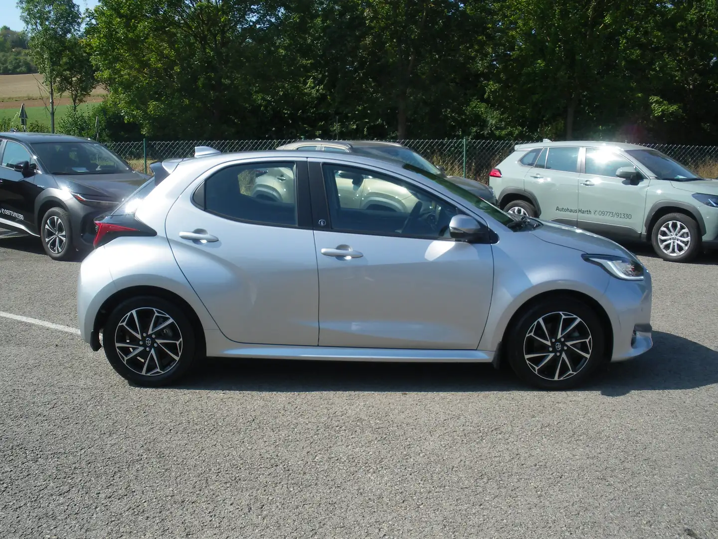 Toyota Yaris Hybrid 1.5 VVT-i Team Deutschland Silber - 2