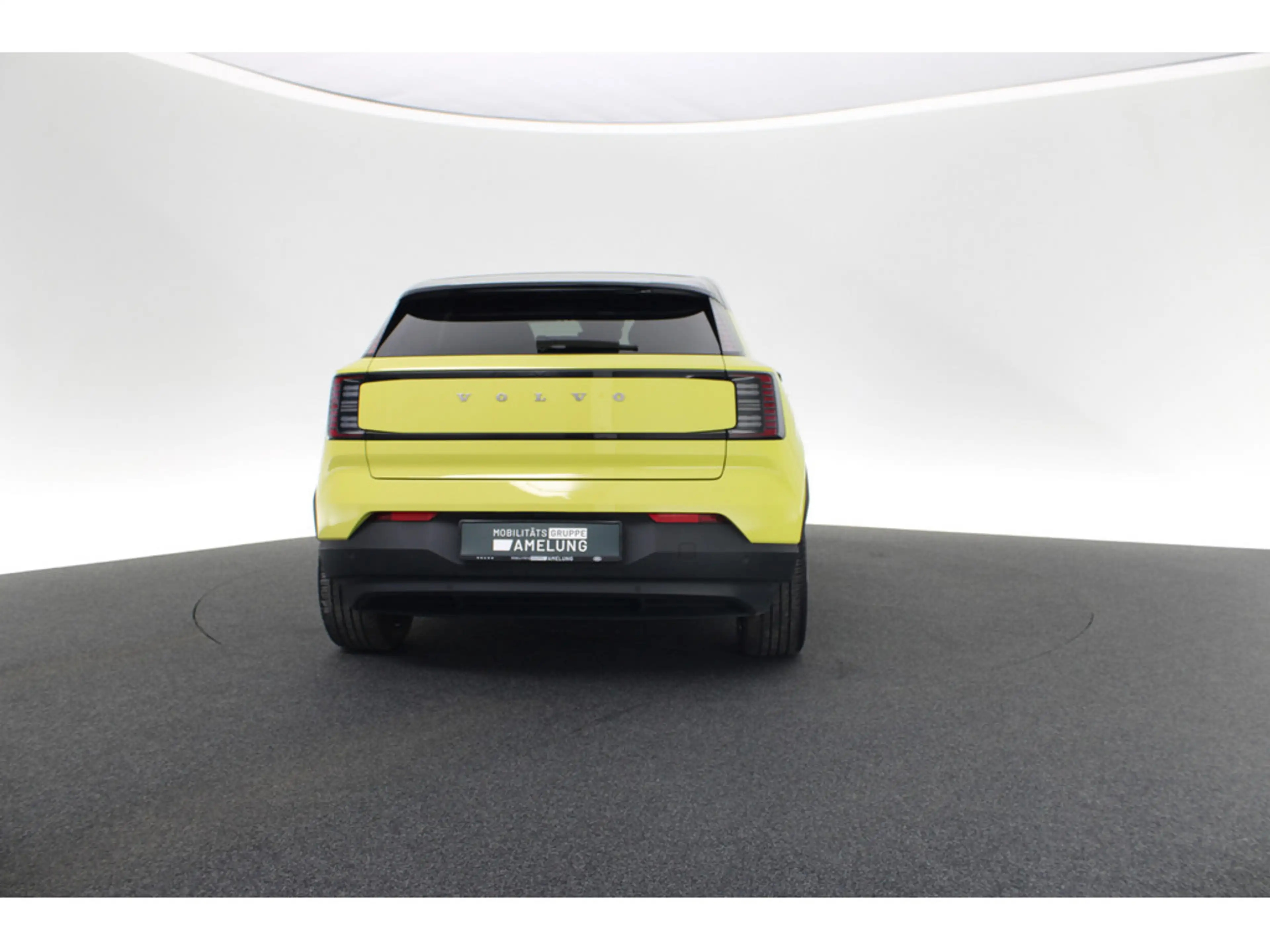 Volvo EX30 Extended Range RWD Plus aus 1.Hand LED — photo 7
