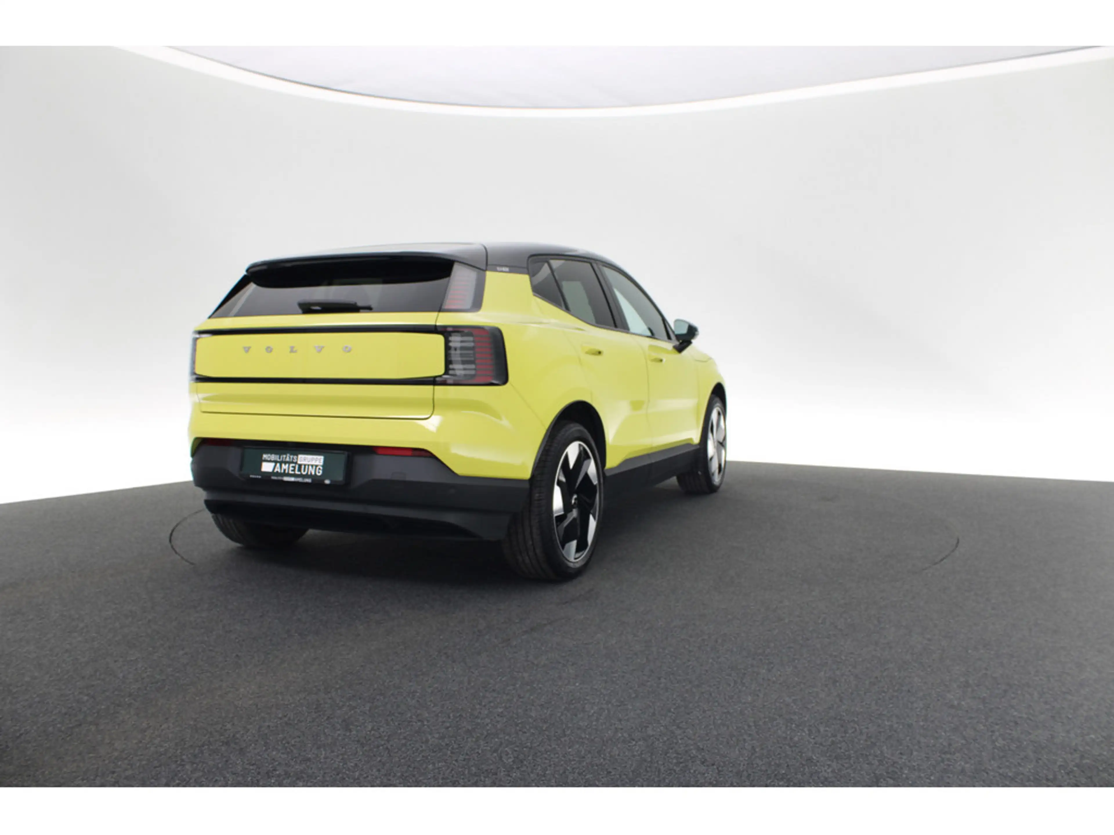 Volvo EX30 Extended Range RWD Plus aus 1.Hand LED — photo 8