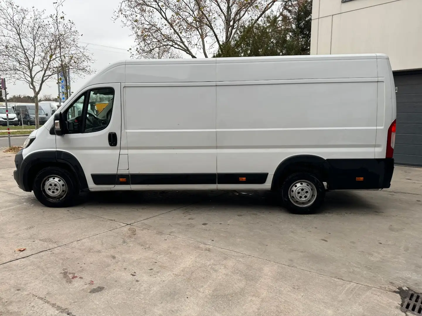 Peugeot Boxer Kasten Hochraum 435 L4H2 Premium BlueHDi 1 Weiß - 2
