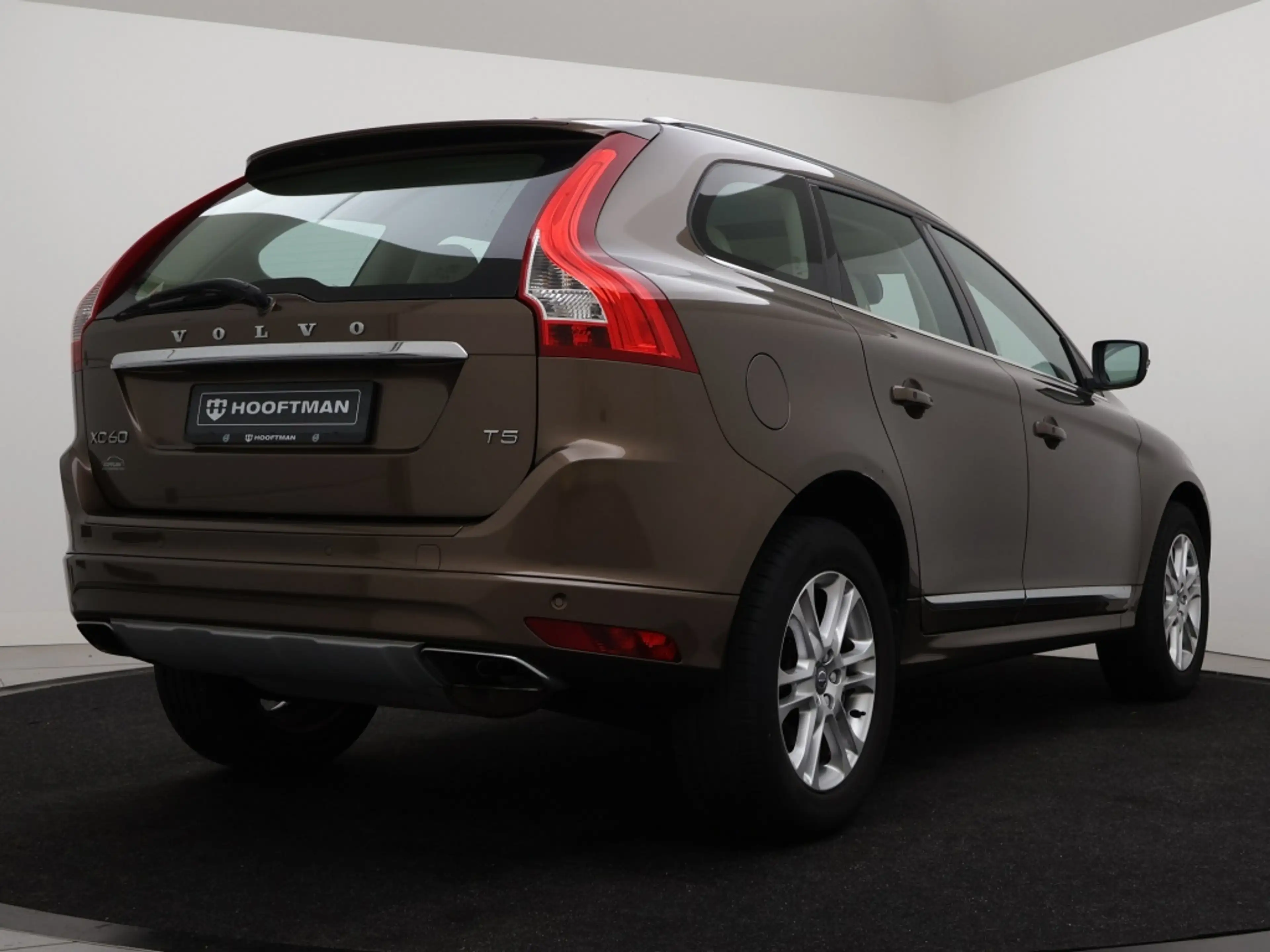 Volvo XC60 T5 AUT(8) SUMMUM SCHUIFDAK ACC BLIS LEDER XENON 18 — photo 4