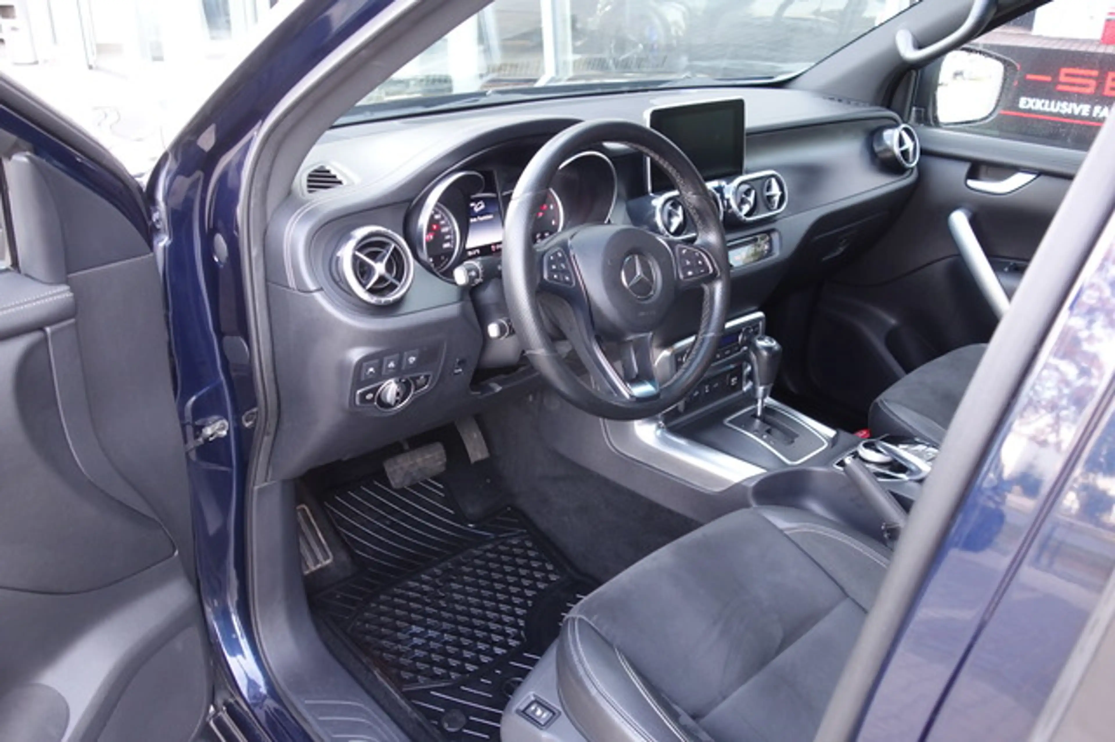 Mercedes-Benz X 250 d 4Mat Power Edition COMAND/AHK/360°/LED/19" — photo 7