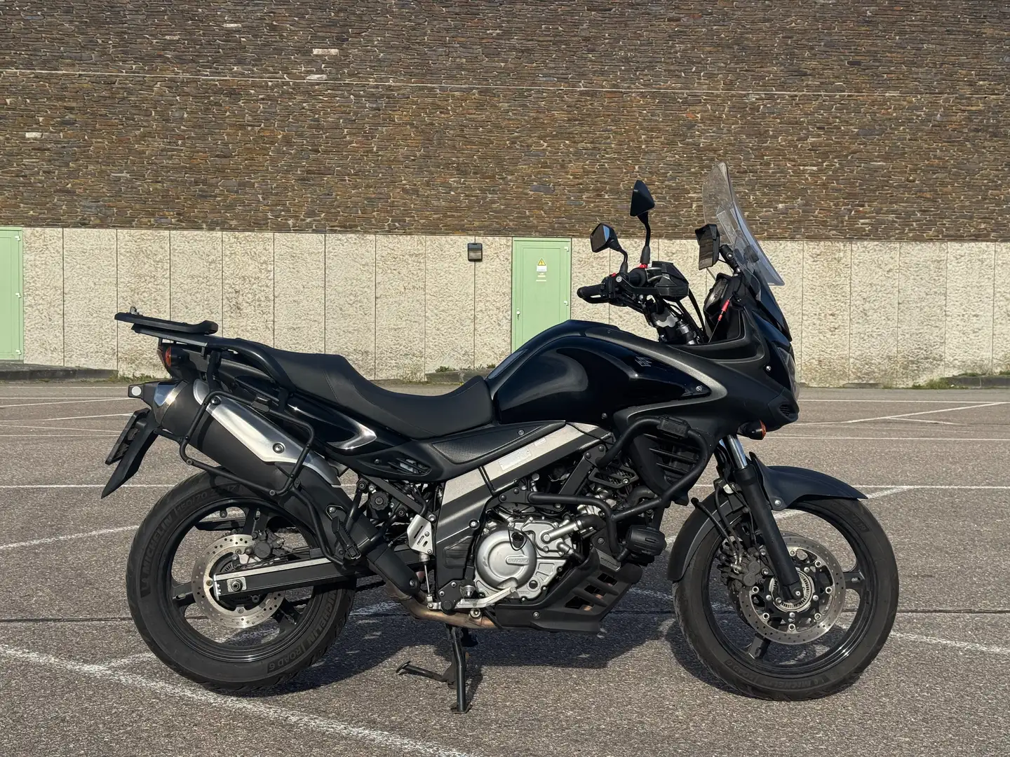 Suzuki V-Strom 650 Black Rhino Negro - 1