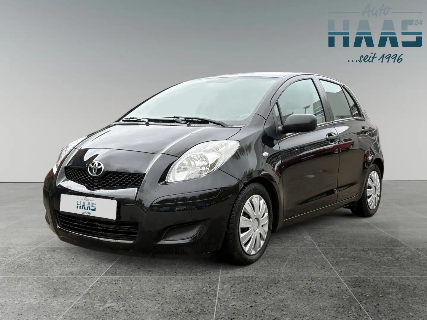 Toyota Yaris Cool 1,3 Ltr. TÜV NEU Klima AHK Schwarz - 1