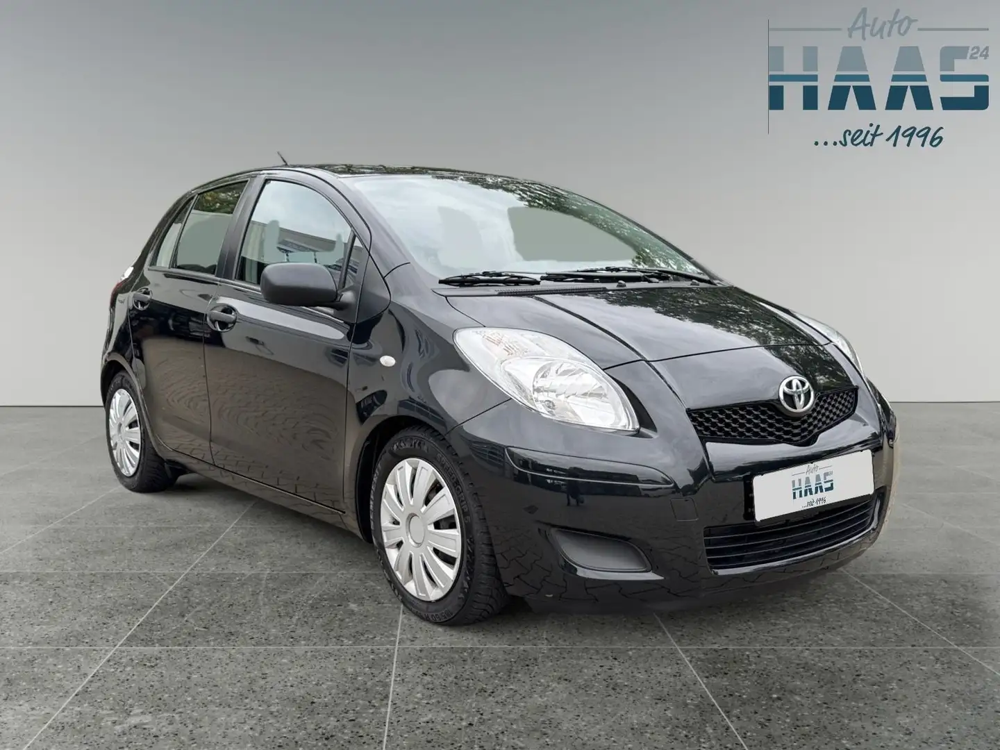 Toyota Yaris Cool 1,3 Ltr. TÜV06/27 Klima AHK EXPORT Schwarz - 1