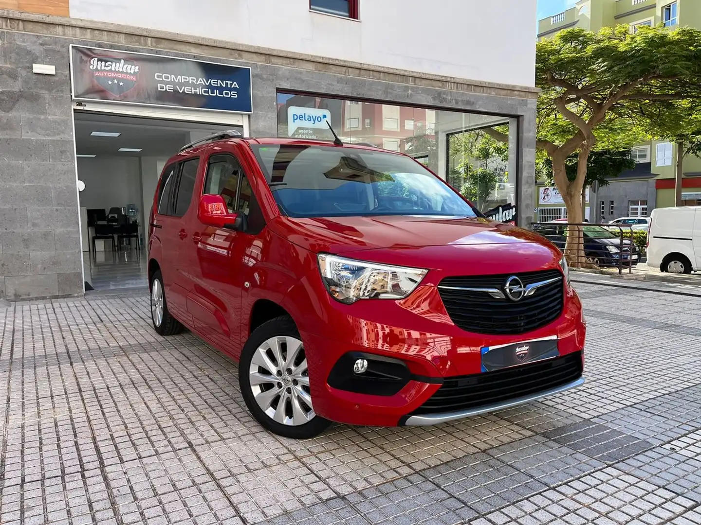 Opel Combo Life 1.2 T S/S Selective L Rojo - 1