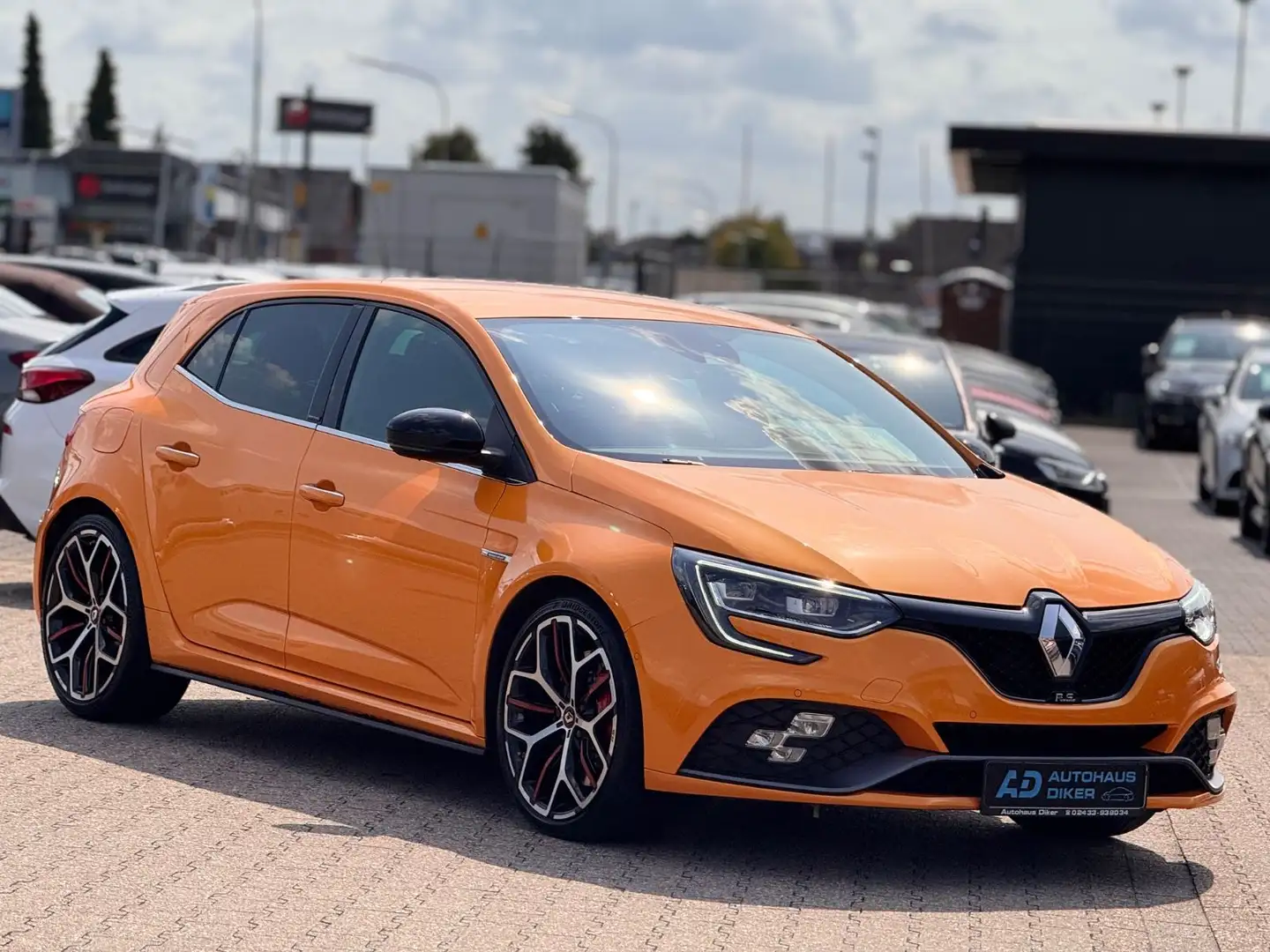 Renault Megane IV Lim. 5-trg. R.S. Trophy Oranžová - 2