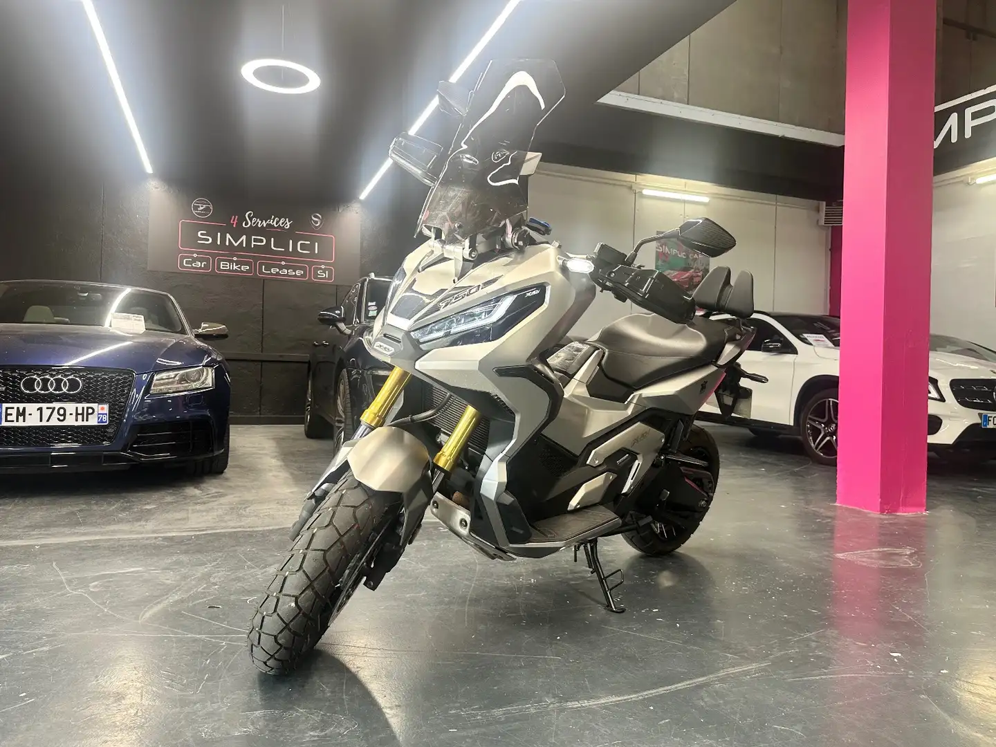 Honda X-ADV Gris - 1