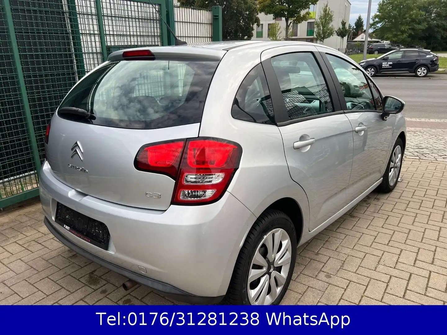 Citroen C3 !! Tüv Nov.2026 !! 67TKM !! Klima !! Silber - 2