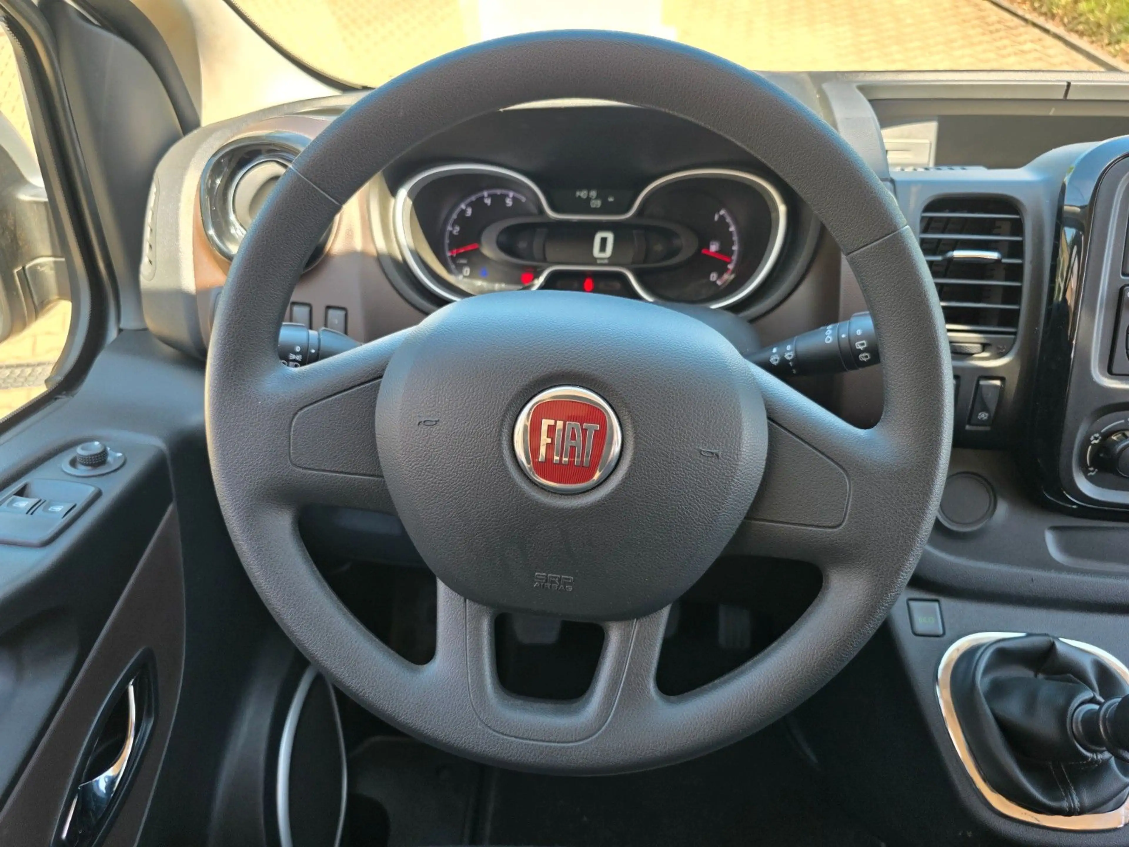Fiat Talento Kombi L2H1 Family/9-Sitzer/Klima/PDC — photo 11