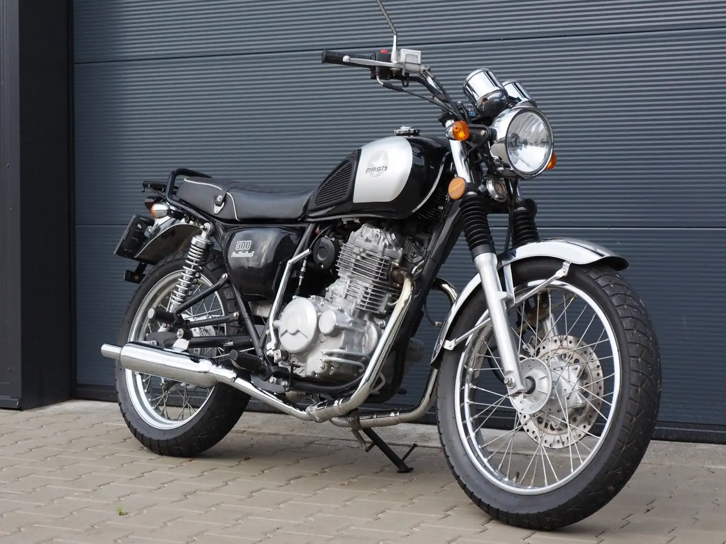 Mash Five Hundred 400 400cc 4tank dual camshaft Zwart - 2
