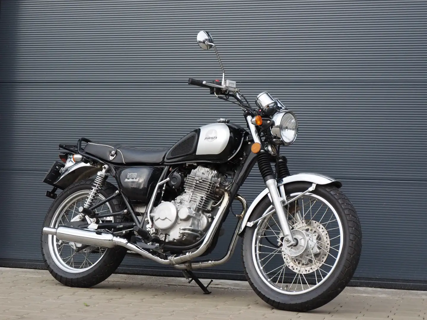 Mash Five Hundred 400 400cc 4tank dual camshaft Zwart - 1