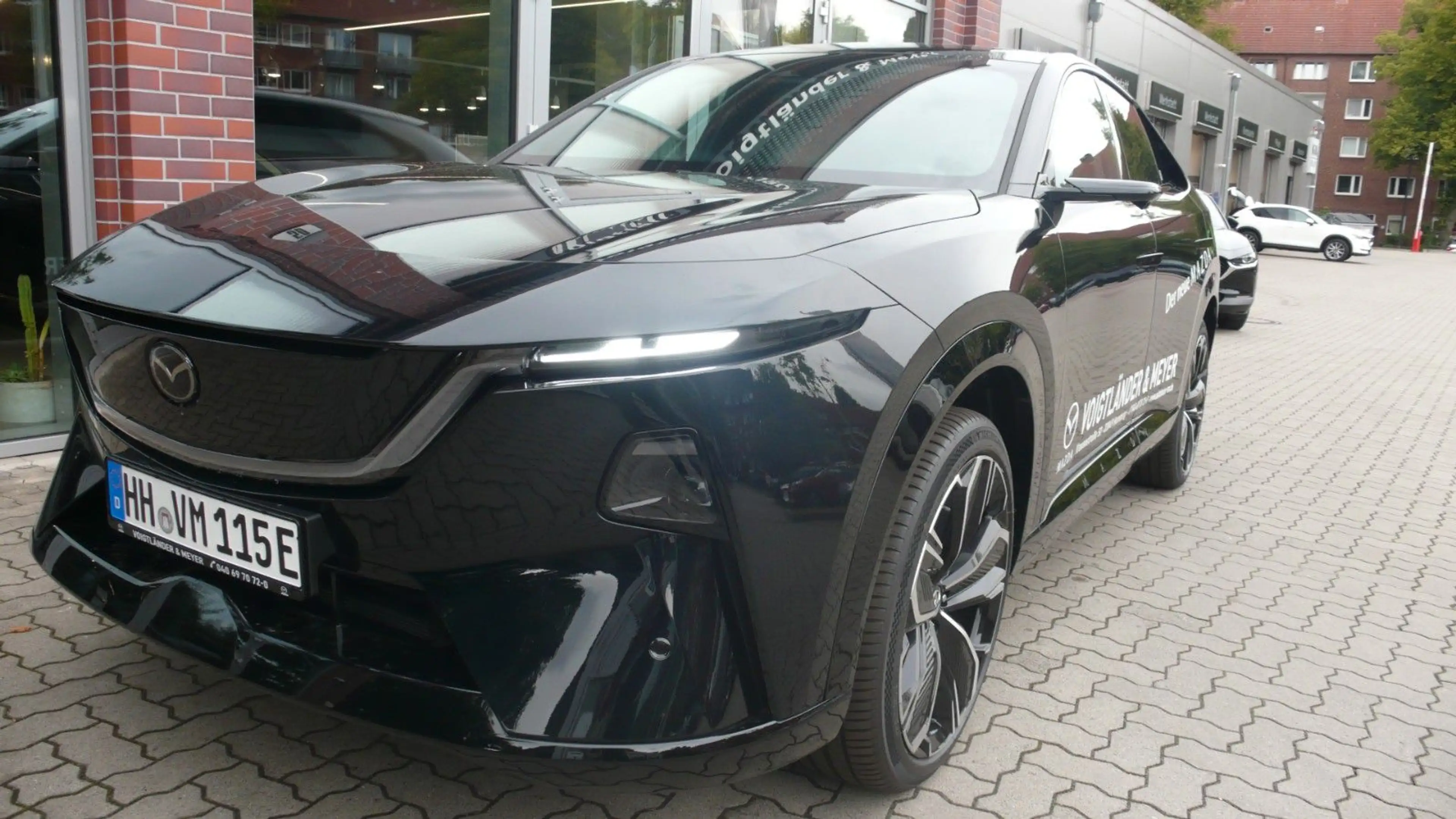 Mazda CX-6e CX-6E EV 258ps Takumi Plus 360° Monitor — photo 4