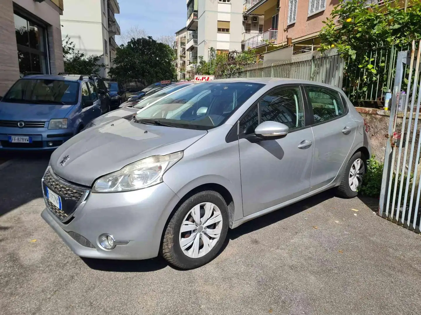 Peugeot 208 1.4 VTi GPL*MOTORE ROTTO* Zilver - 1