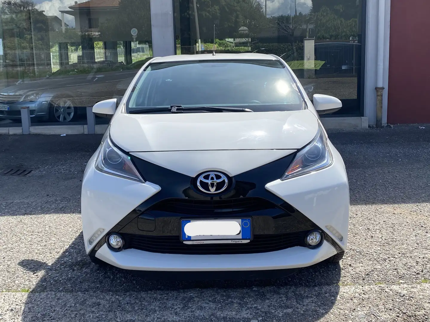 Toyota Aygo Aygo 5p 1.0 x-wave OK NEOPATENTATI Blanc - 2