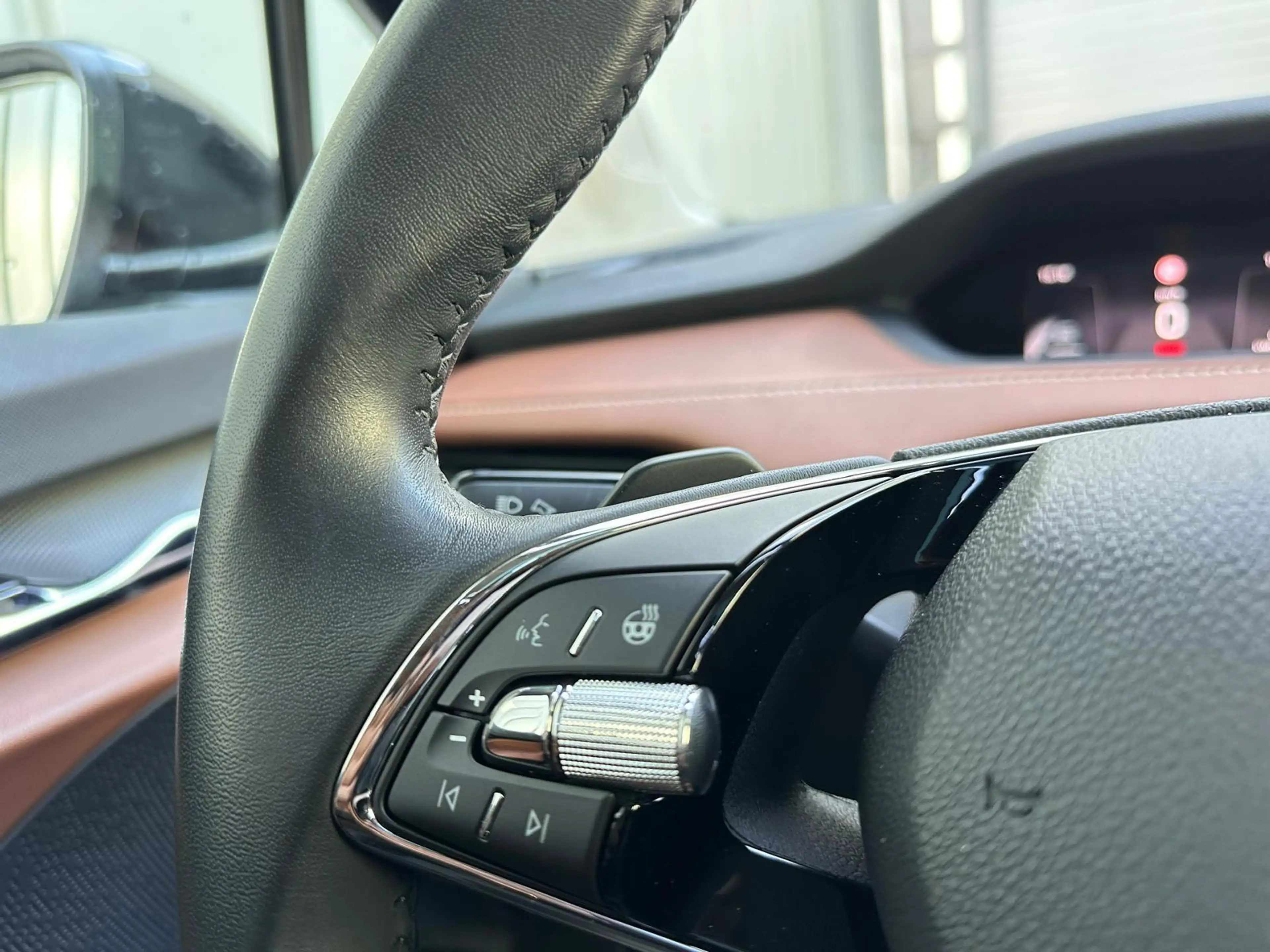 Skoda Enyaq iV 80 | SOH: 88,4% | Panorama | Havana Leder | Tre — photo 16