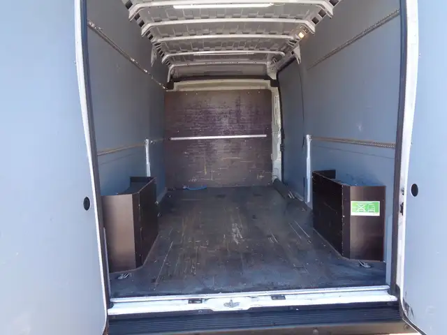 Peugeot Boxer view 7