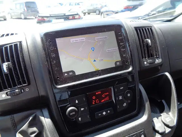 Peugeot Boxer view 13