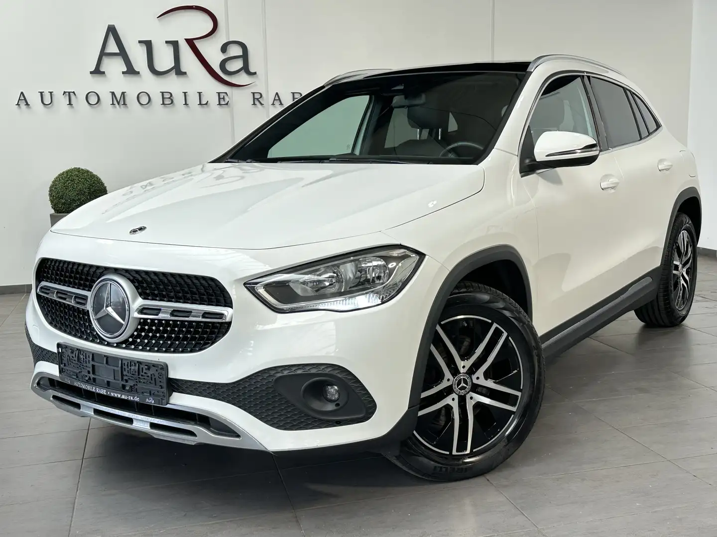 Mercedes-Benz GLA 220 Progressive NAV+KAM+PANO+V-COCK+SHZ+1HD Fehér - 2