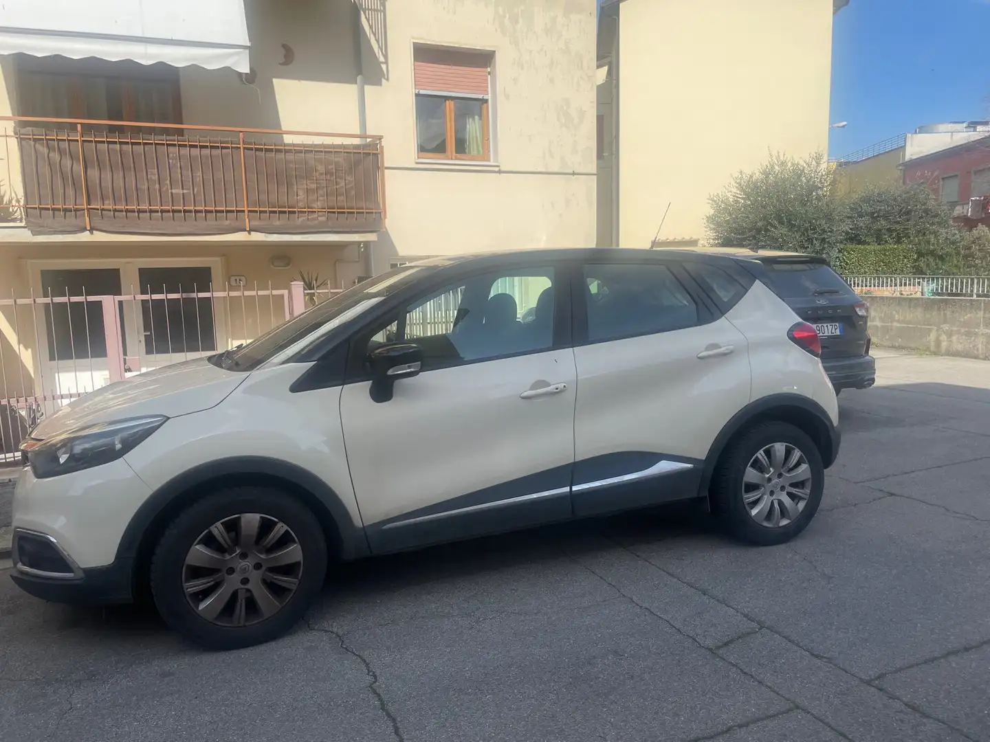 Renault Captur 1.2 tce Hypnotic (magnetik) 120cv edc Beige - 2