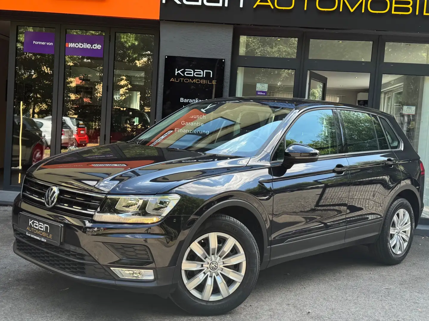 Volkswagen Tiguan 2.0 TDI Trendline/1HAND/ST-STOP/SPUR-A/KLIMA/SERVO Schwarz - 2