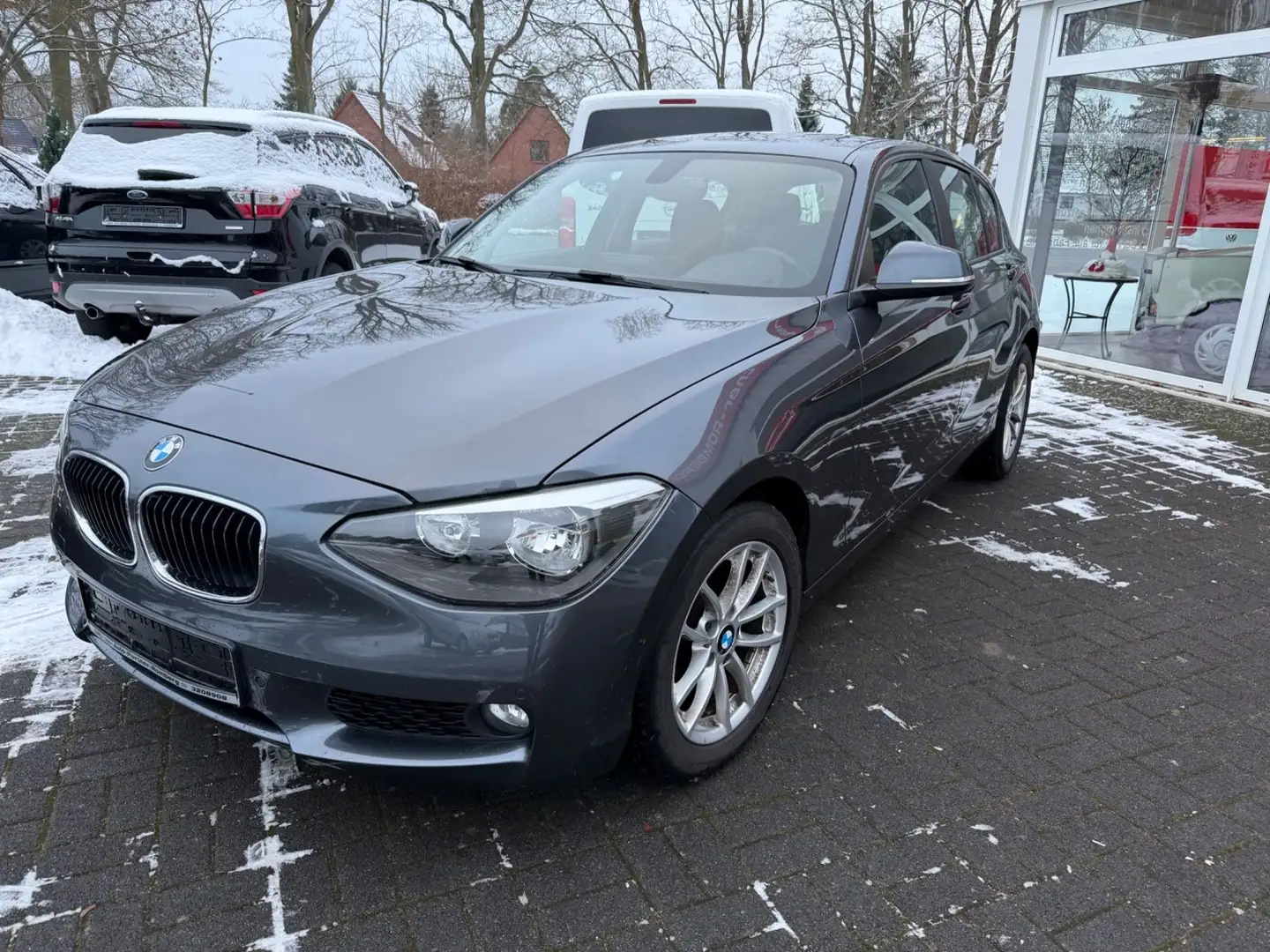 BMW 114 1 Limousine 5-trg. 114 i Sport AHK Sitzh. - 1