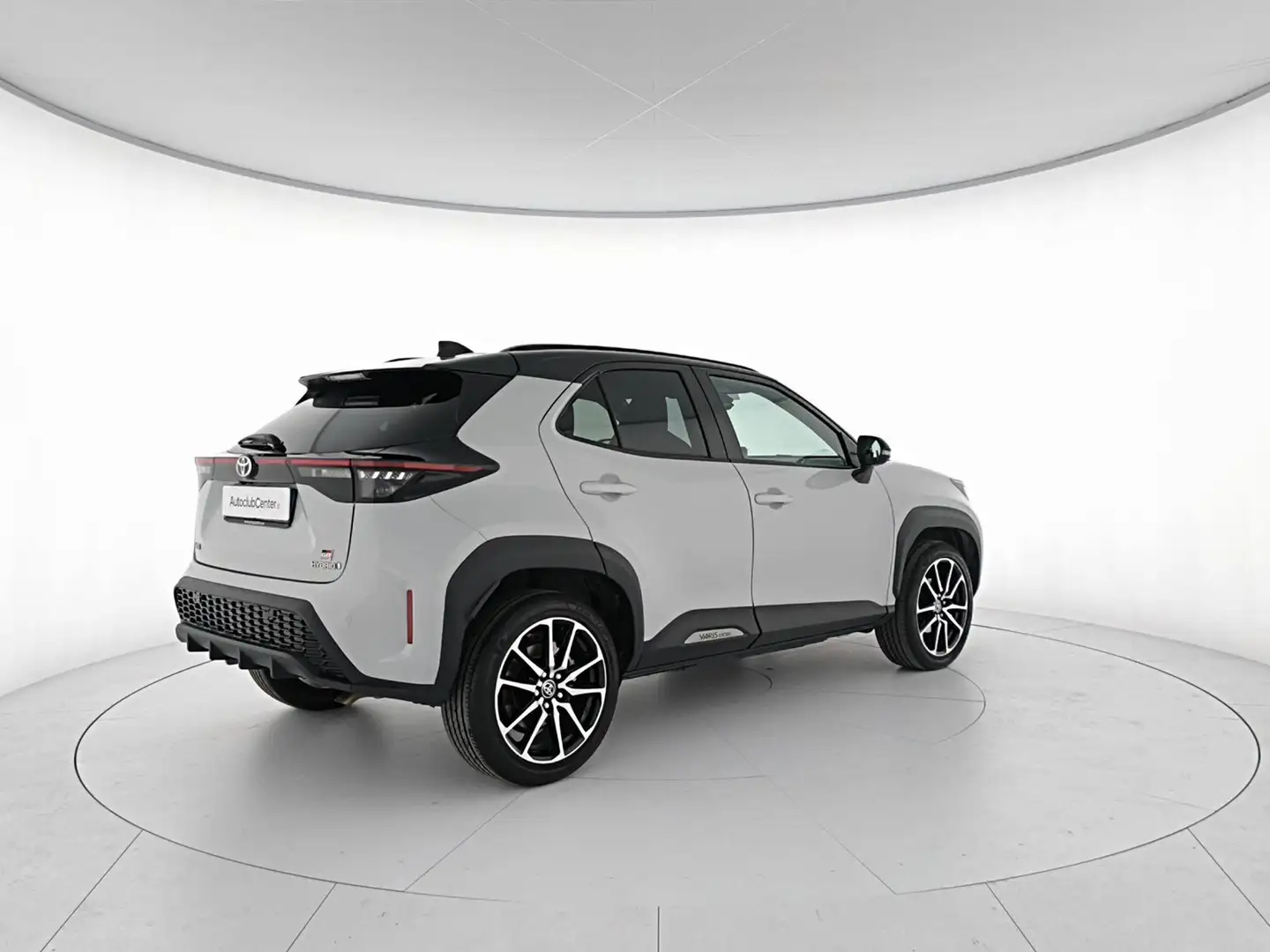 Toyota Yaris Cross 1.5h GR Sport fwd 116cv Weiß - 2