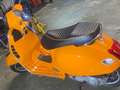 Vespa GTS Super Sport 300 Orange - thumbnail 2