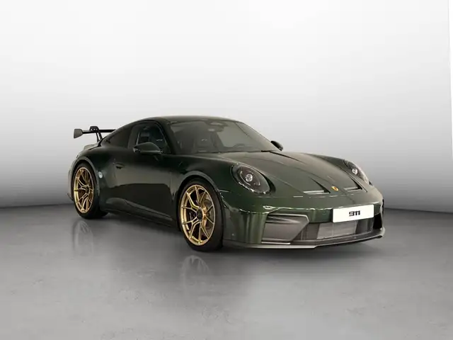 Porsche 911 view 7