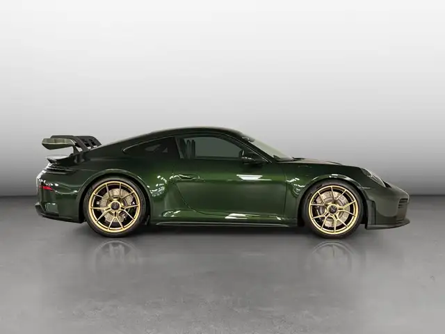 Porsche 911 view 6