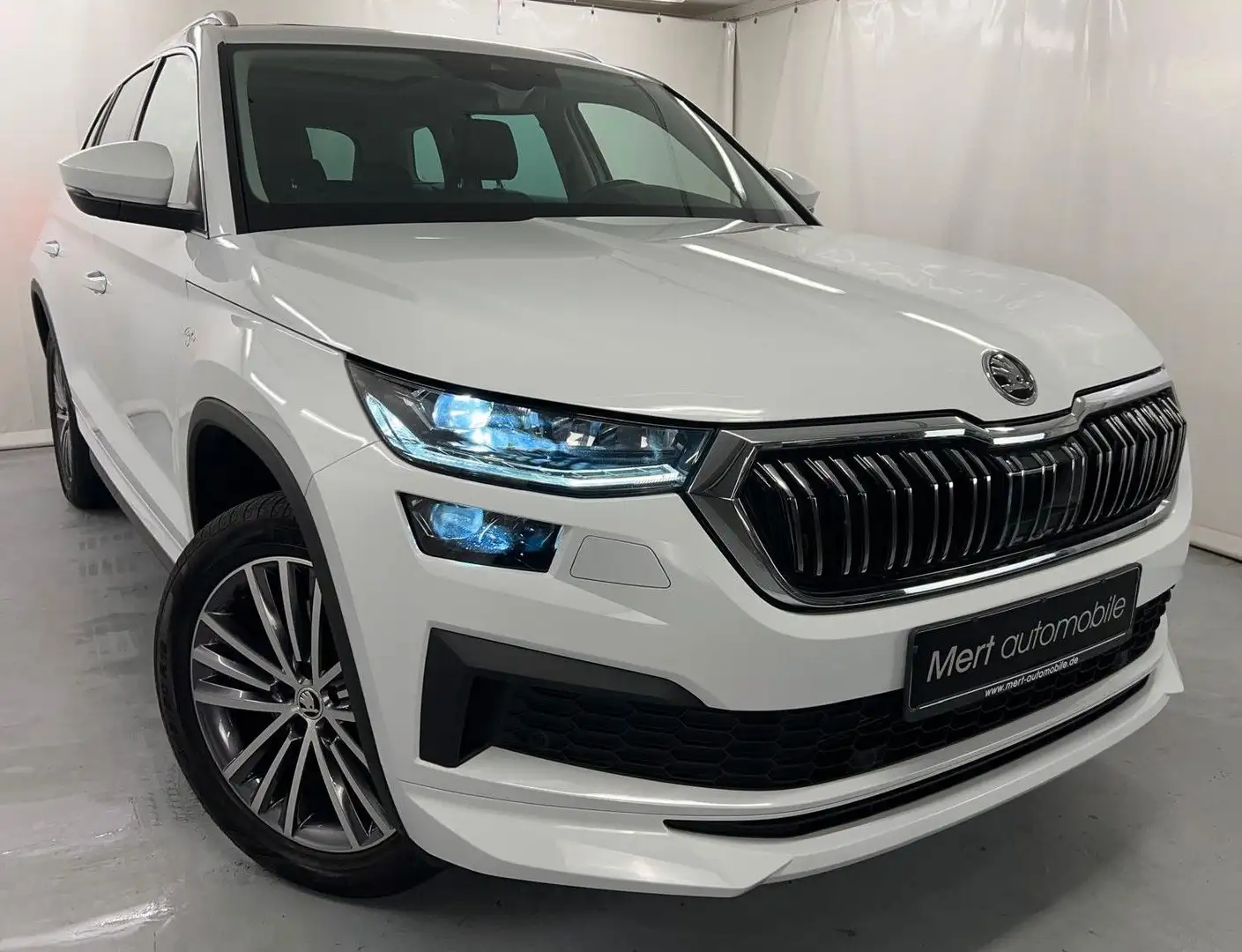 Skoda Kodiaq L&K 4x4*PANO*ACC*TOTW*AHK*MATRIX*360°* Blanc - 1