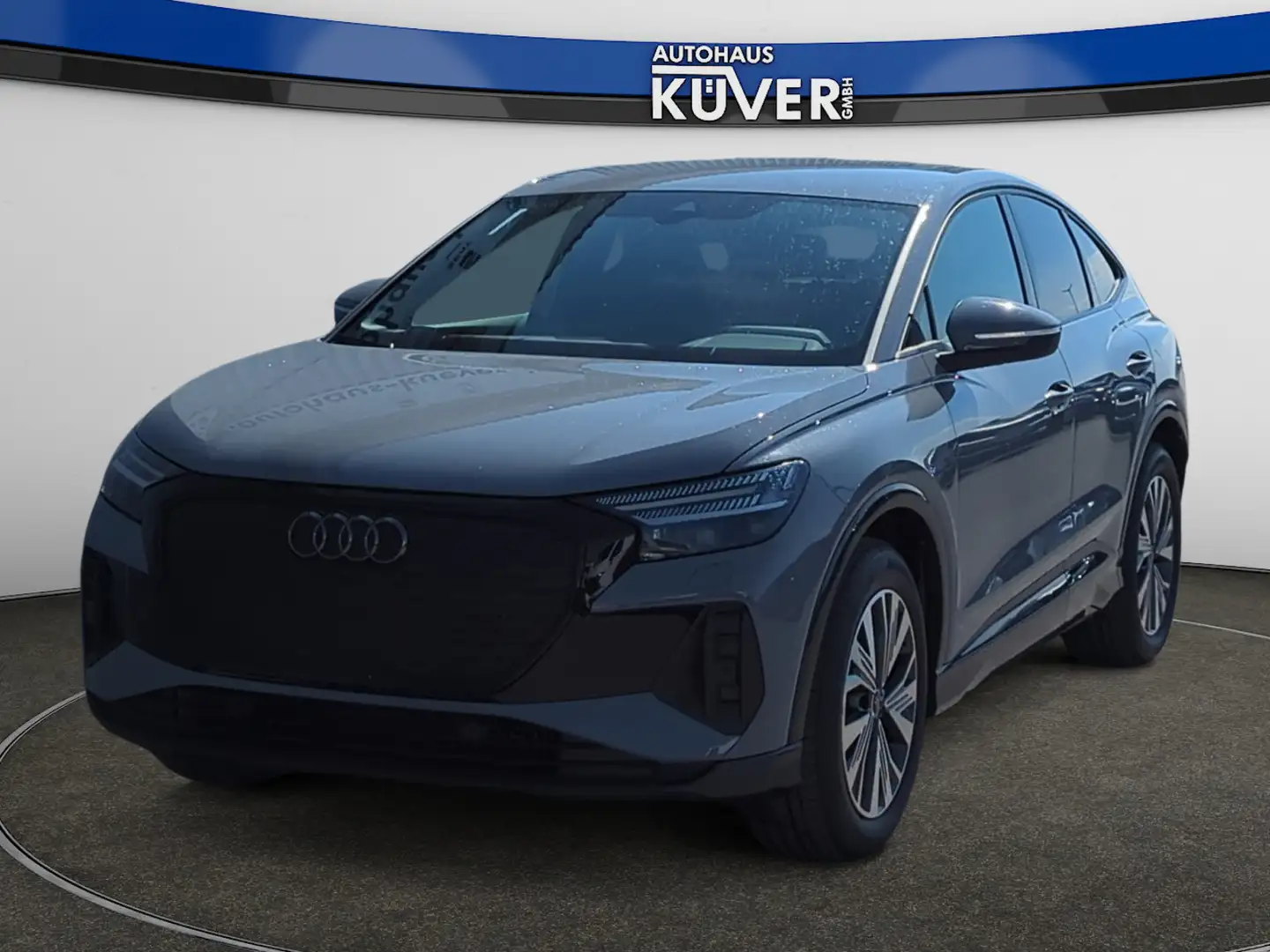 Audi Q4 e-tron Sportback 45 quattro+Navi+Matrix+ACC Šedá - 1