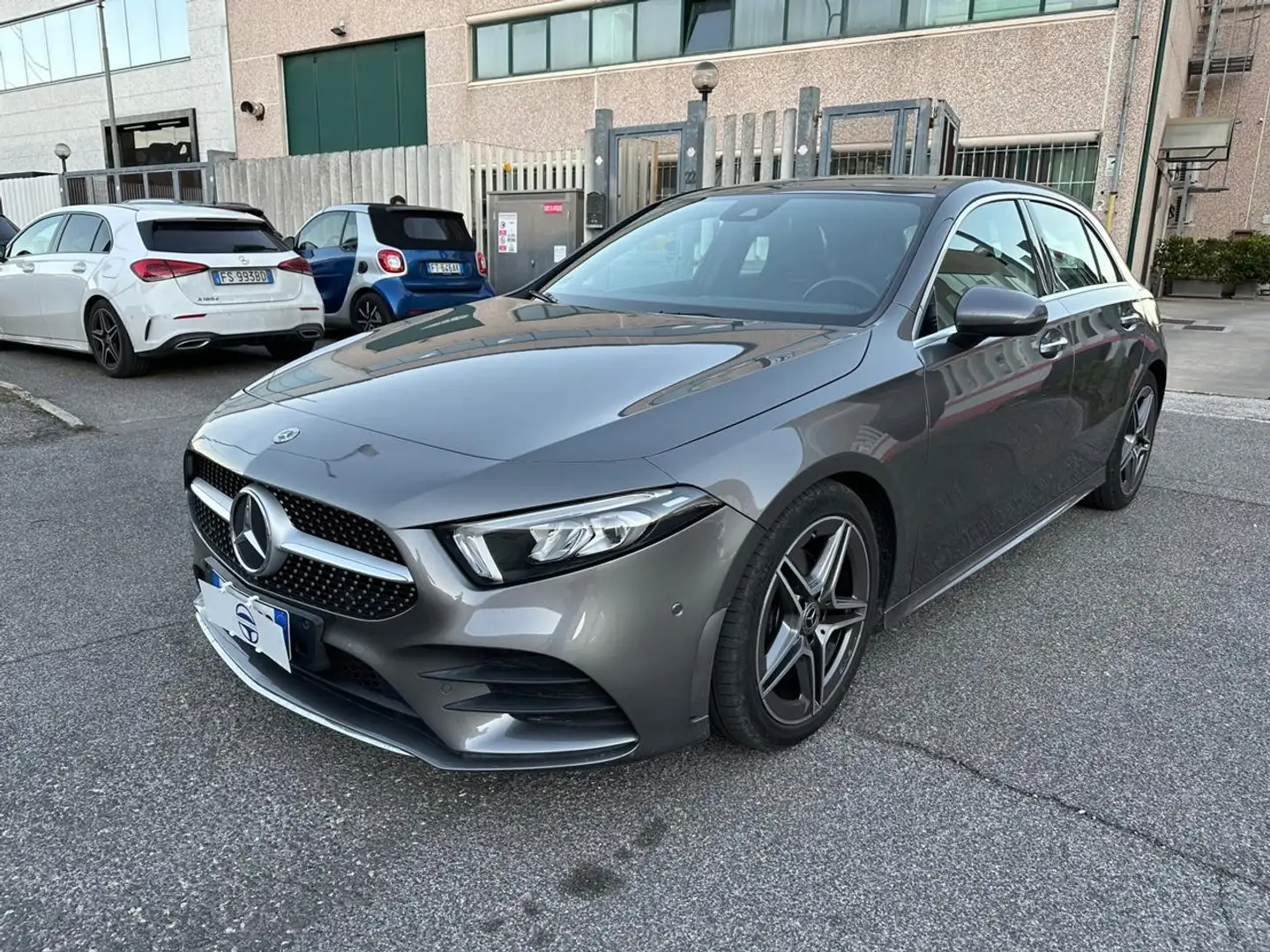Mercedes-Benz A 200 d Automatic Premium Grigio - 1