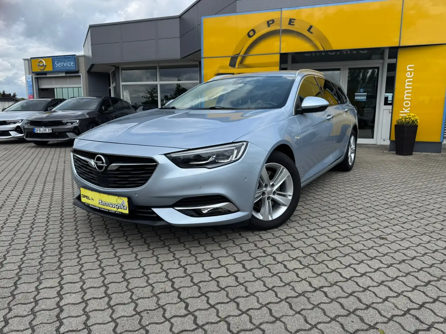 Opel Insignia B Sports Tourer Business Innovation Bleu - 2