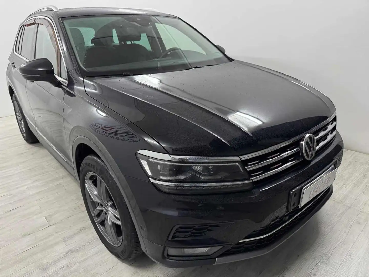 Volkswagen Tiguan 2.0 TDI SCR 4x4 Style BlueMotion Noir - 2