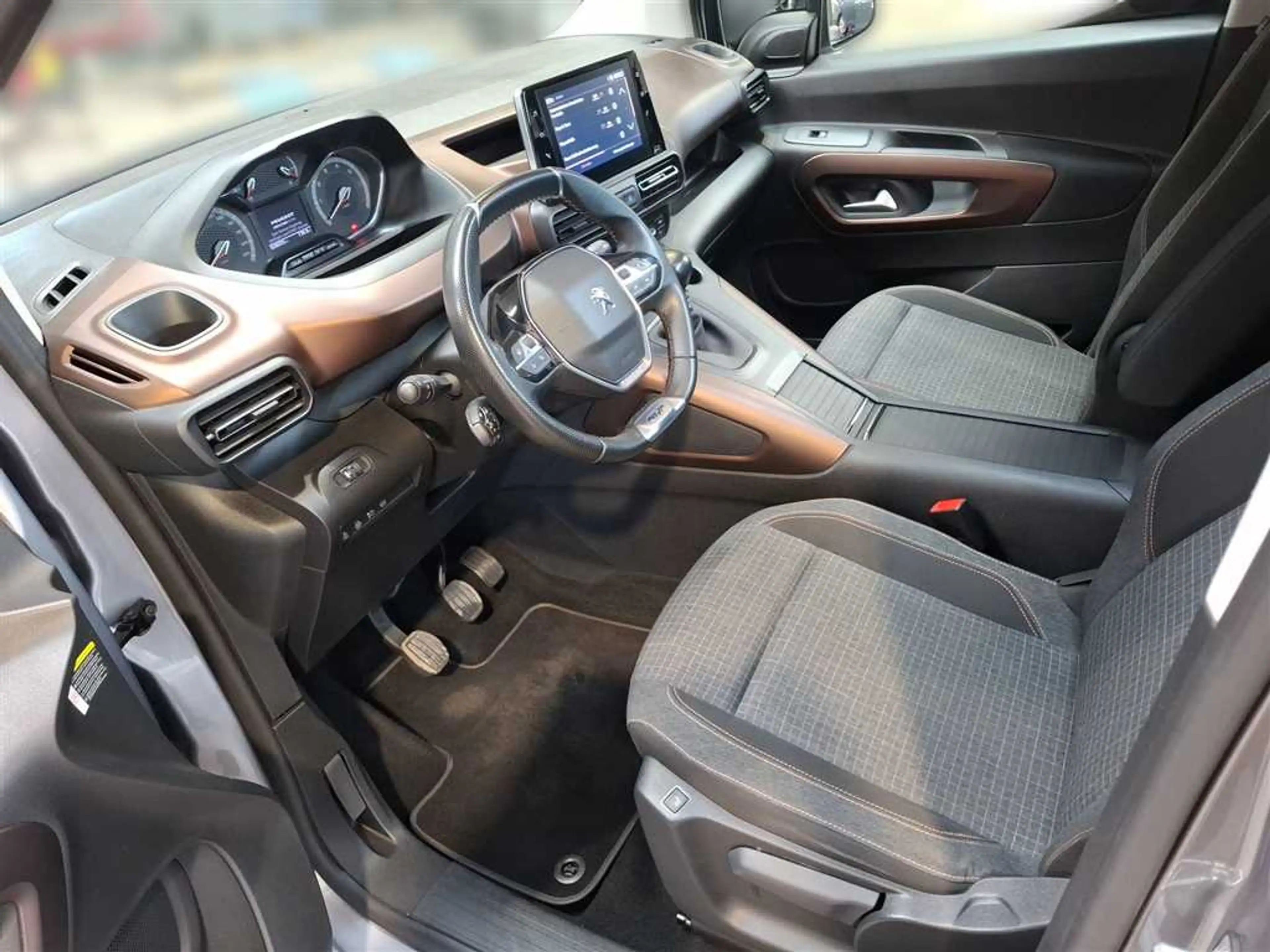Peugeot Rifter Kombi GT 1.5 BlueHDi — photo 8