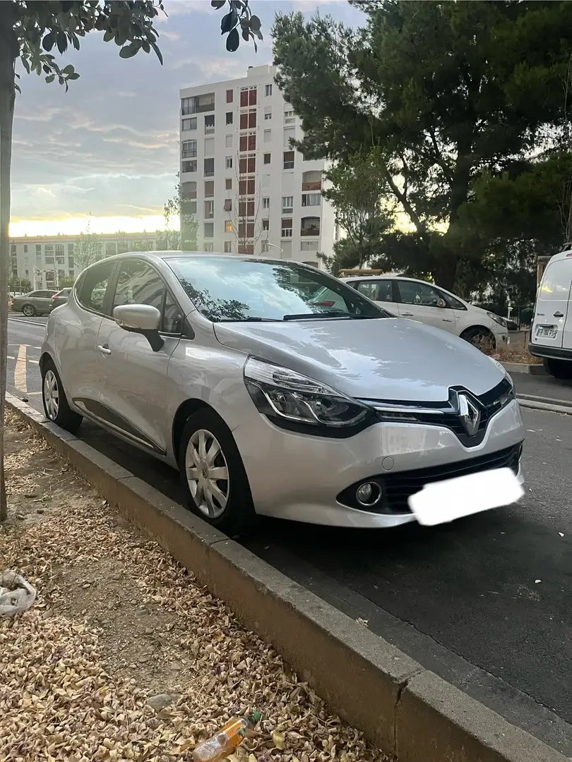 Renault Clio IV dCi 90 Energy eco2 82g Zen - 2