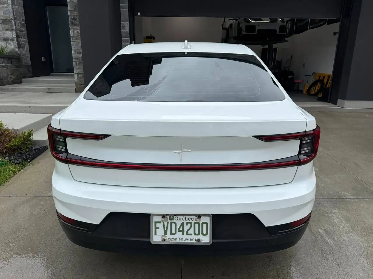 Polestar 2 снимка Polestar 2