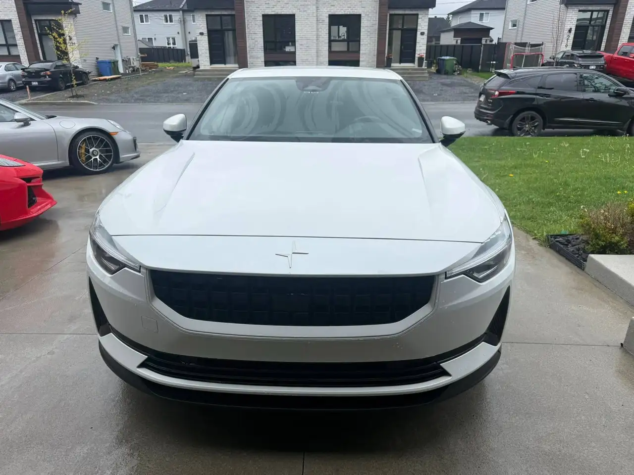Polestar 2 снимка Polestar 2