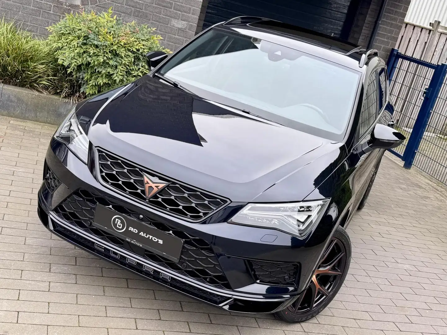 CUPRA Ateca 2.0 TSI 4DRIVE Pano 360° Beats Carplay Keyless Zwart - 2