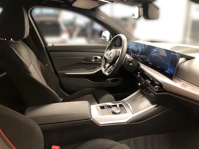 BMW 3 Series view 12