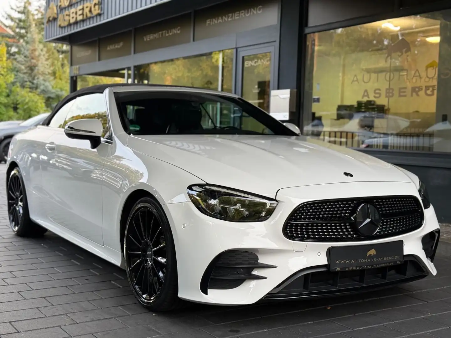 Mercedes-Benz E 220 d Cabrio AMG LINE/TOTW/LED/WIDESCREEN Weiß - 1