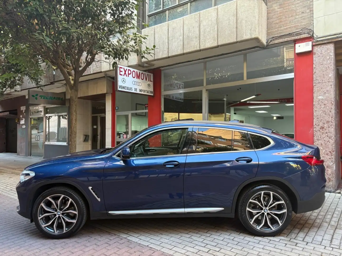 BMW X4 xDrive 20dA xLine Bleu - 2