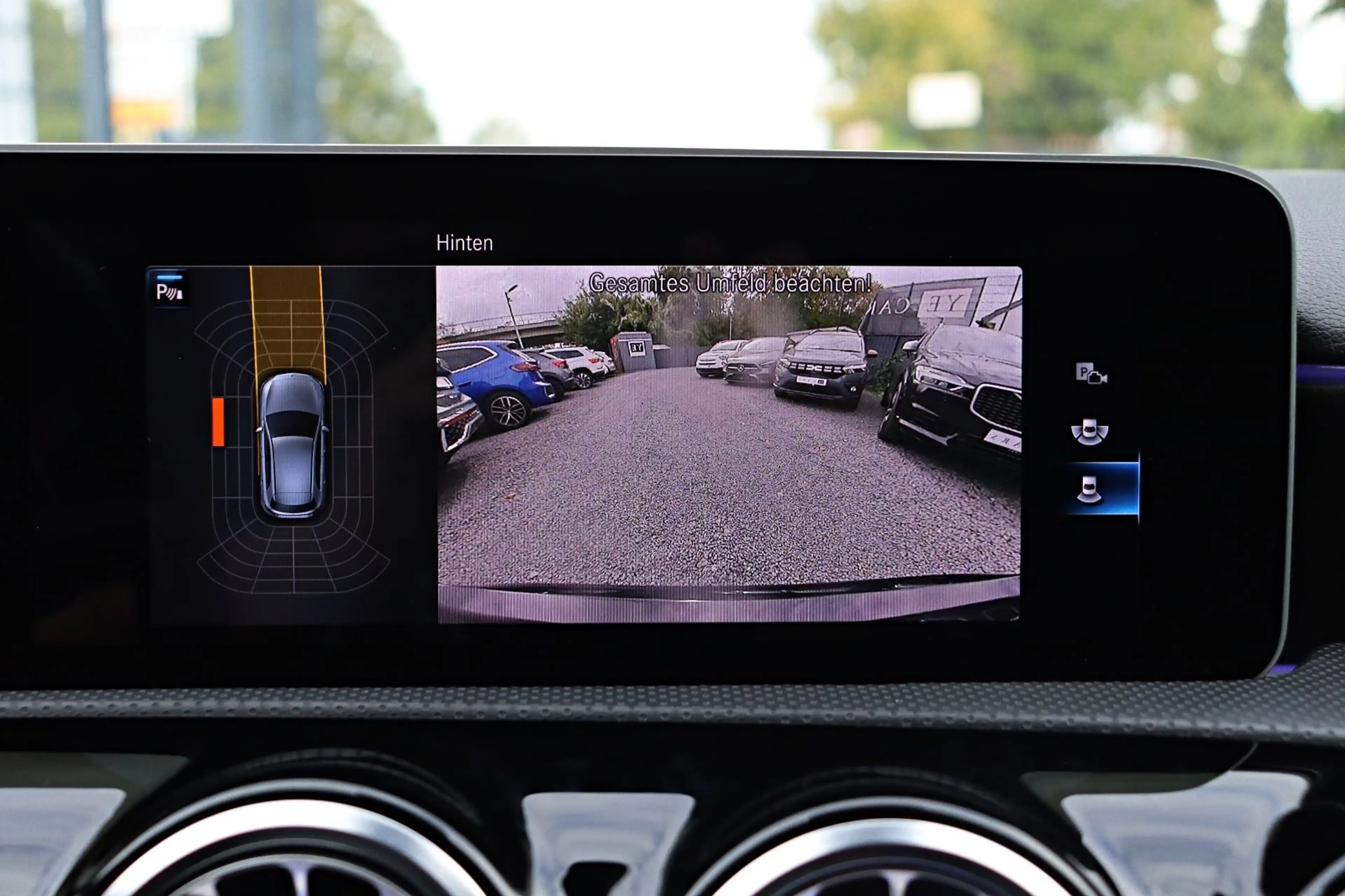 Mercedes-Benz A 35 AMG 4Matic *MULTI-BEAM*AMBIENTE*RFK*MBUX* — photo 30