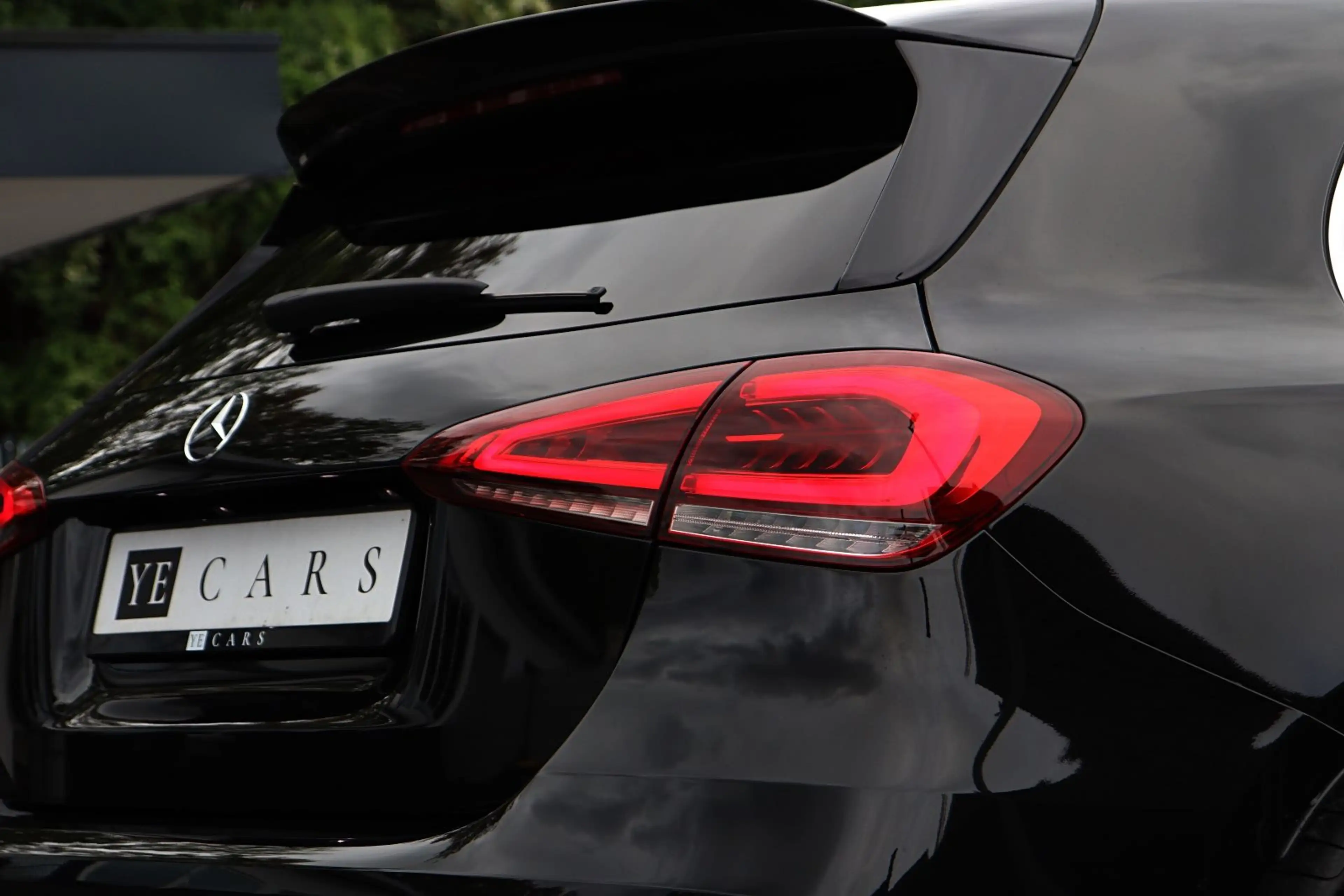 Mercedes-Benz A 35 AMG 4Matic *MULTI-BEAM*AMBIENTE*RFK*MBUX* — photo 13