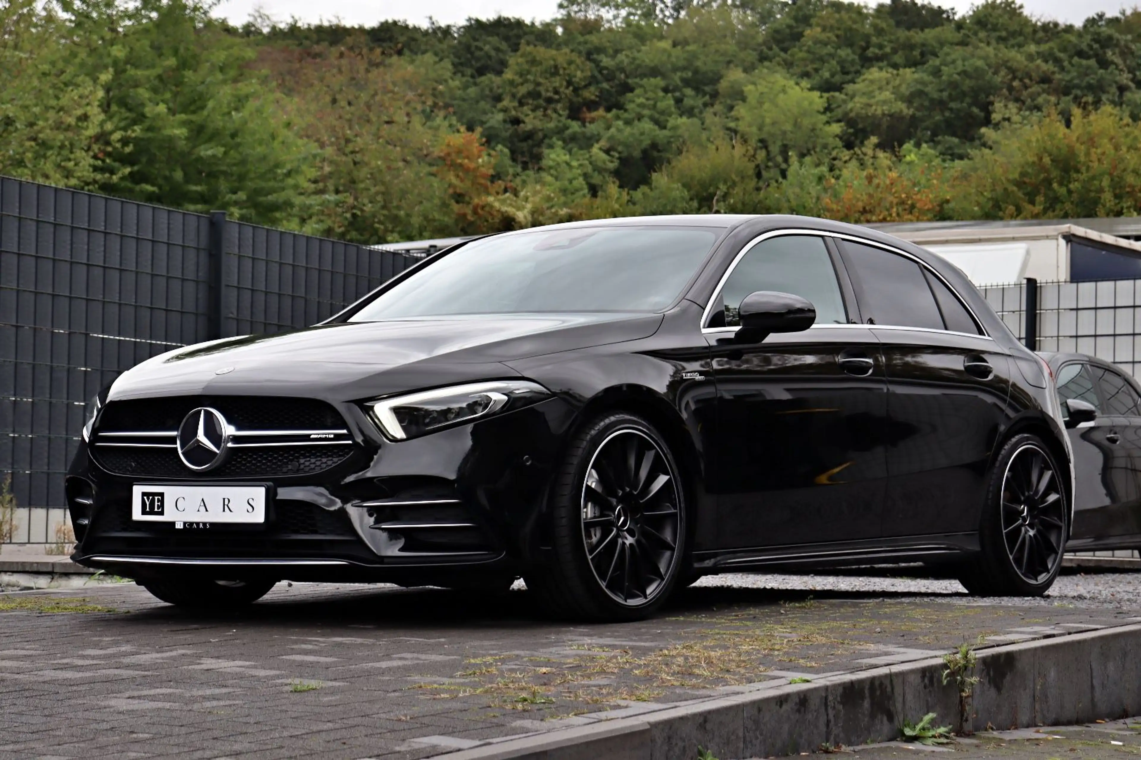 Mercedes-Benz A 35 AMG 4Matic *MULTI-BEAM*AMBIENTE*RFK*MBUX* — photo 2