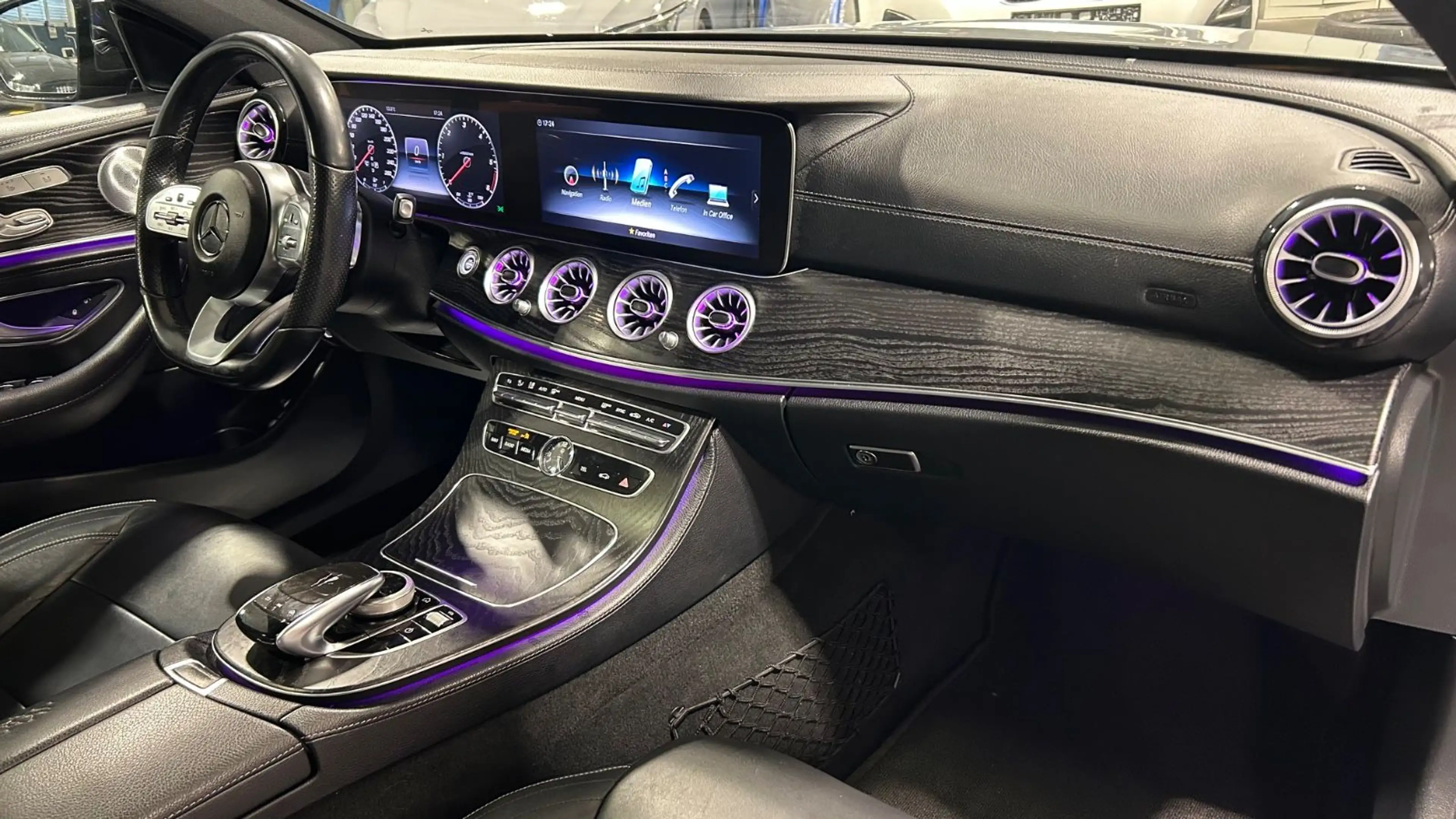 Mercedes-Benz E 350 d AMG#Widescreen#Magno#Air-Balance#Pano — photo 14