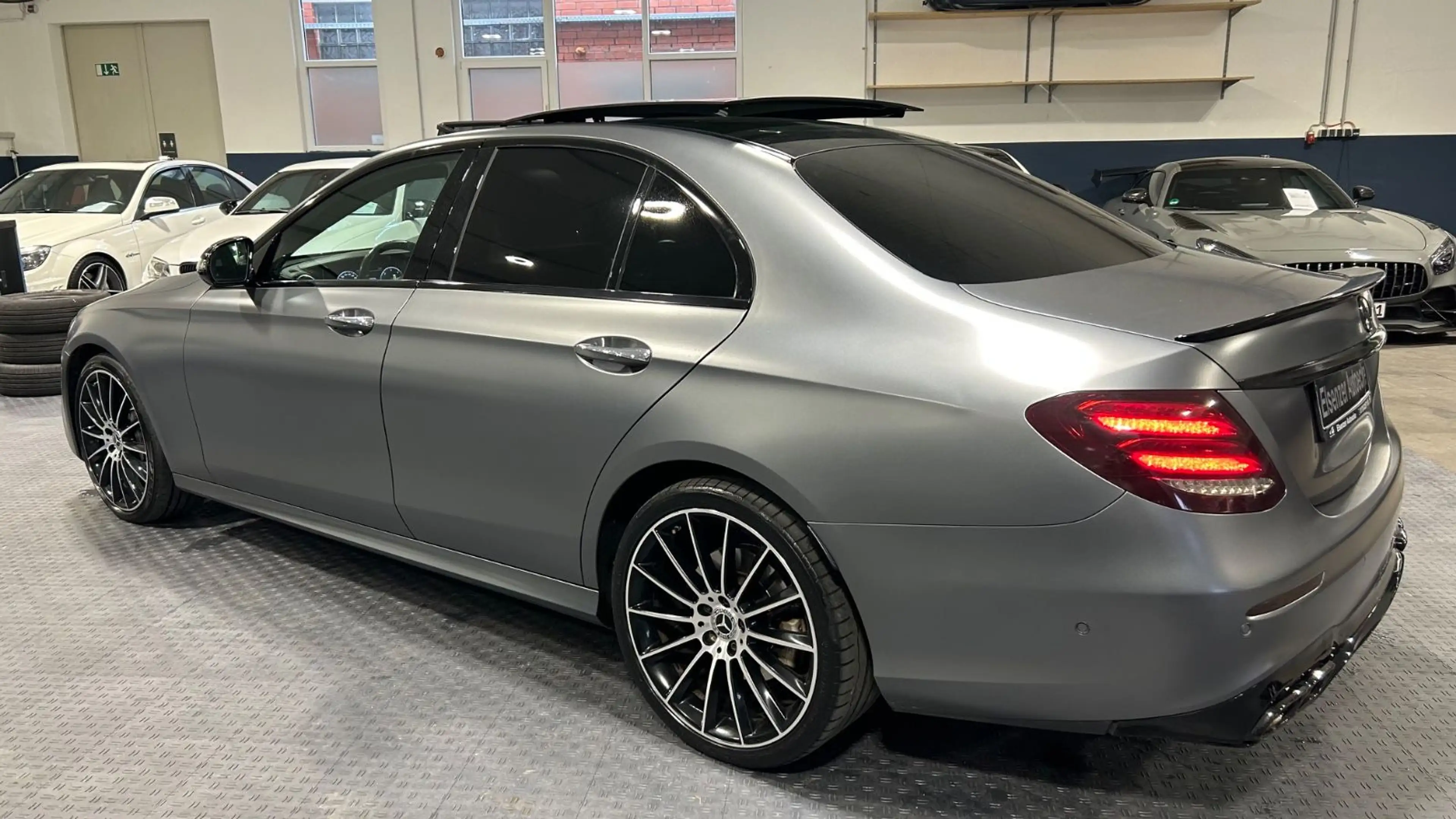 Mercedes-Benz E 350 d AMG#Widescreen#Magno#Air-Balance#Pano — photo 10