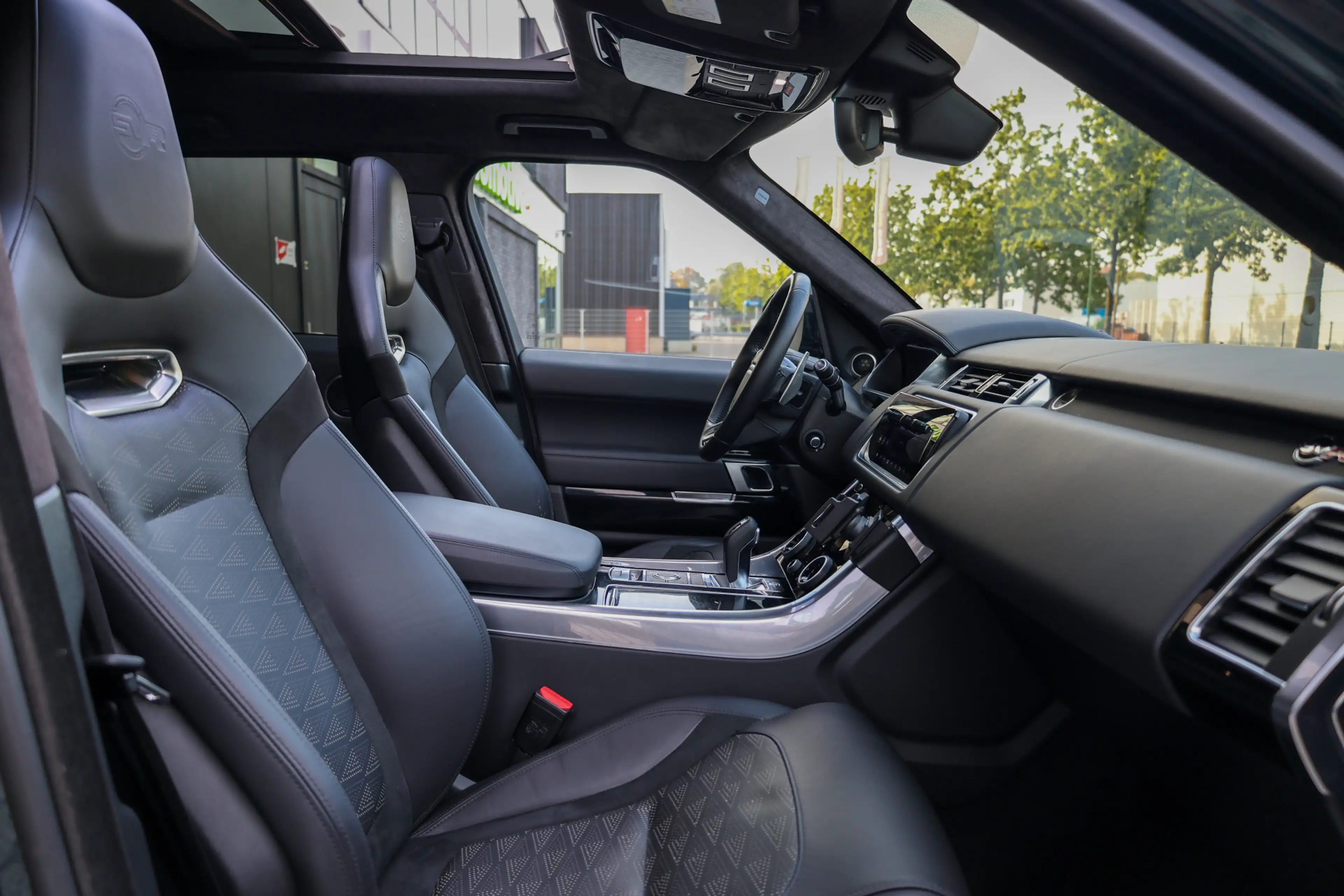 Land Rover Range Rover Sport P575 SVR | UNIEK! | SVO RACING GREEN | 24'' VOSSEN — photo 34